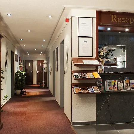 酒店 Metropol